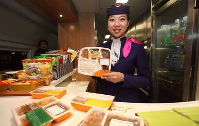 鐵路部門推出動車組列車互聯(lián)網(wǎng)訂餐服務，南寧東站等27個高鐵車站為首批試點