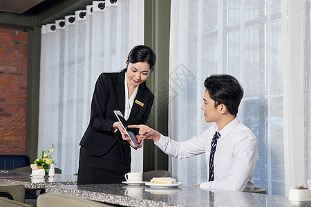 提升餐飲服務質(zhì)量 從視覺呈現(xiàn)到體驗優(yōu)化